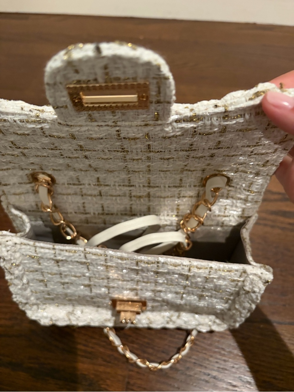 Fabric shoulder bag with gold stitching - Picture 3 of 4
